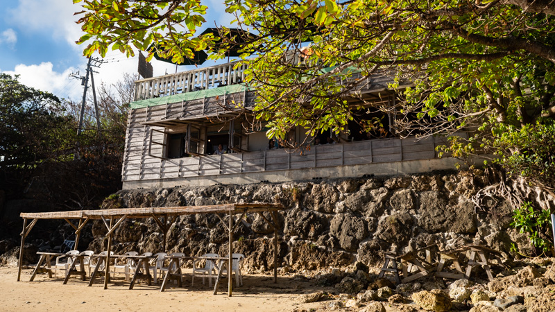 浜辺の茶屋（沖縄）の外観